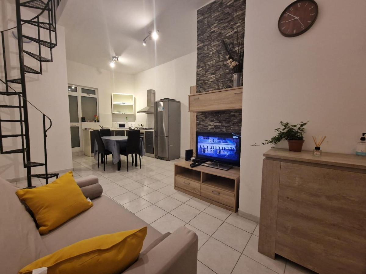 Balesa Property - Modern Duplex House In Central Слима Екстериор снимка