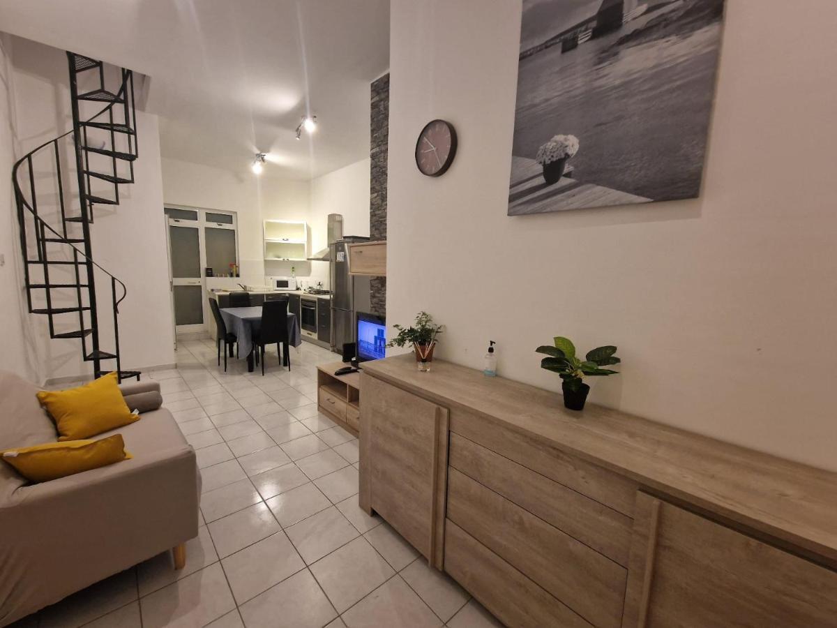 Balesa Property - Modern Duplex House In Central Слима Екстериор снимка
